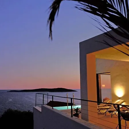 Prázdninový dům 180° Sea View Private House Vis Island Archipelago